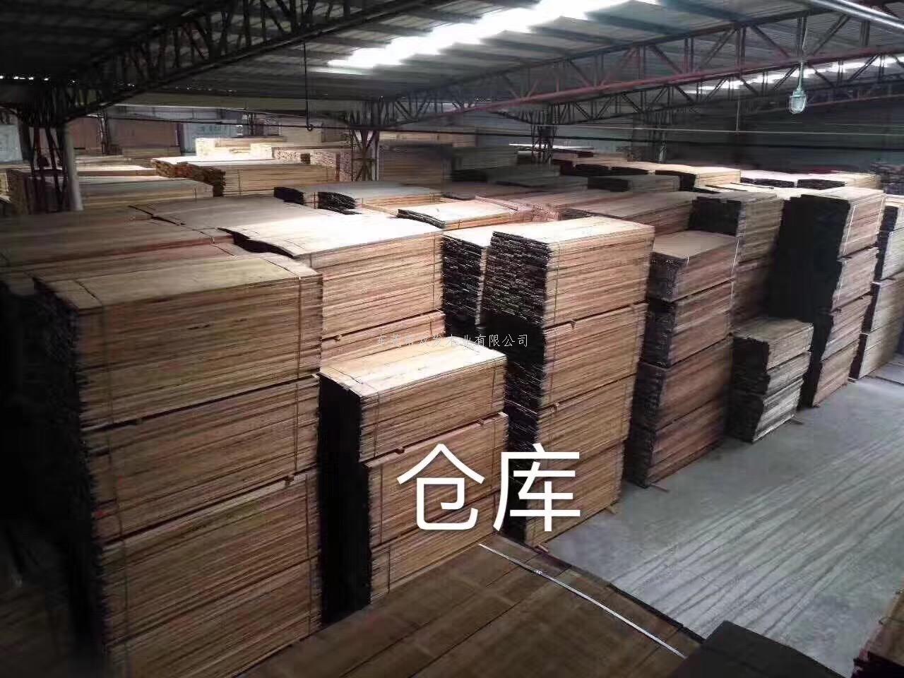 5.1雙發(fā)優(yōu)惠大酬賓活動(dòng)，趕緊來(lái)參加，有買(mǎi)有送，多買(mǎi)多送！